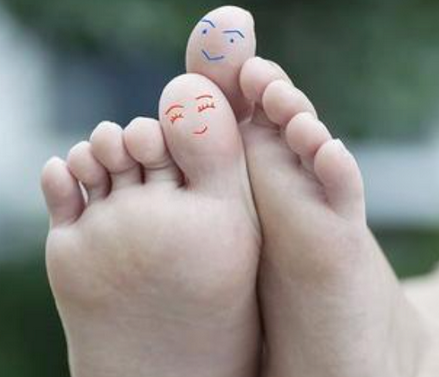 脚气的3种常见症状：角化病、起泡、丘疹